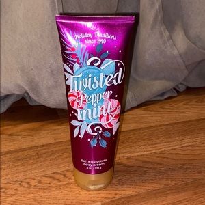 BATH AND BODY WORKS Twisted Peppermint Cream